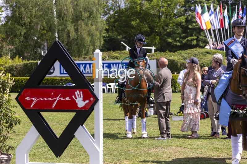 dressage PrizeGiving_Hamburg_20240512_SS350506.jpg